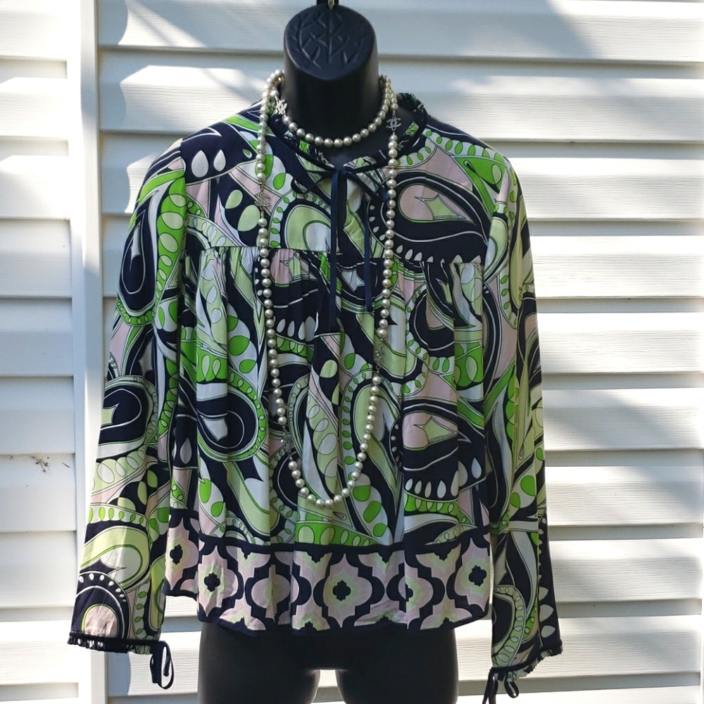 Crown and Ivy Petite Medium flowy tunic